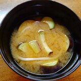 茄子と薩摩芋と素麺の味噌汁